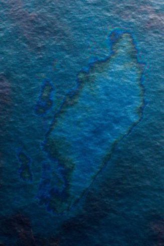 PollDam Oil spill an water