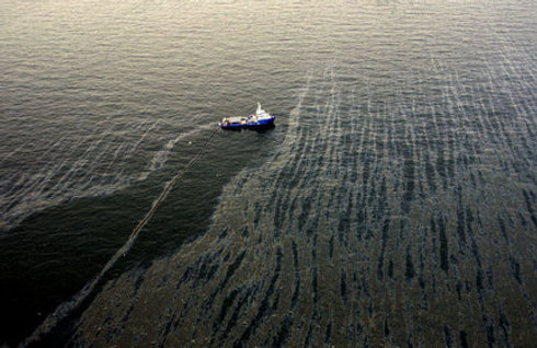 PollDam Spill and water