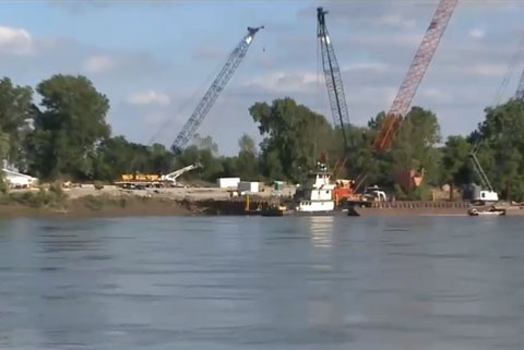 Barge Worker Hit in Head by 55 Gallon Oil Drum Dies in Missouri Bridge ...